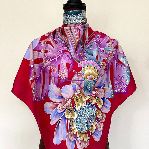 New Salvatore Ferragamo Scarf Flowers Garden Purple Red Burgundy Silk Wrap - Picture 13 of 14